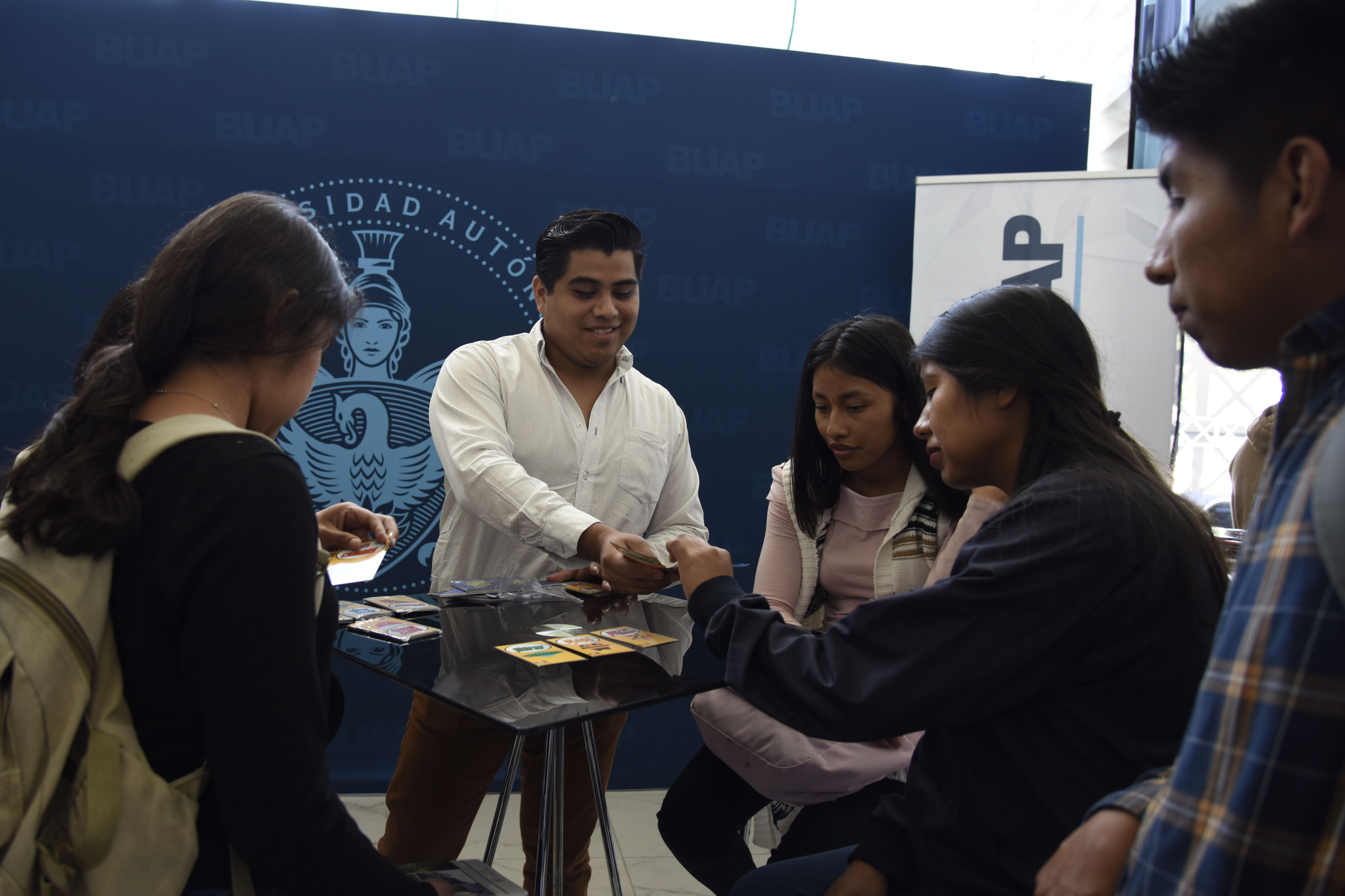 La BUAP fortalece la vinculación entre estudiantes y